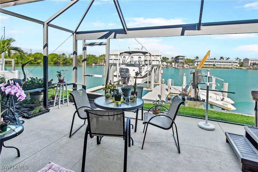 125 Pago Pago Drive E Naples FL 34113
