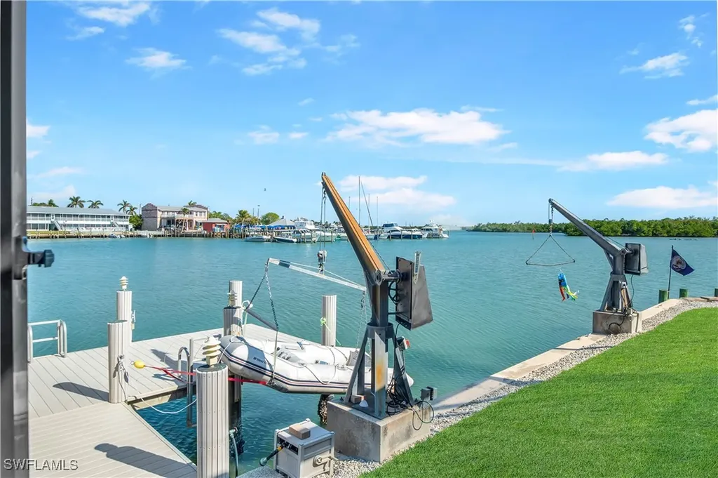 125 Pago Pago Drive E Naples FL 34113