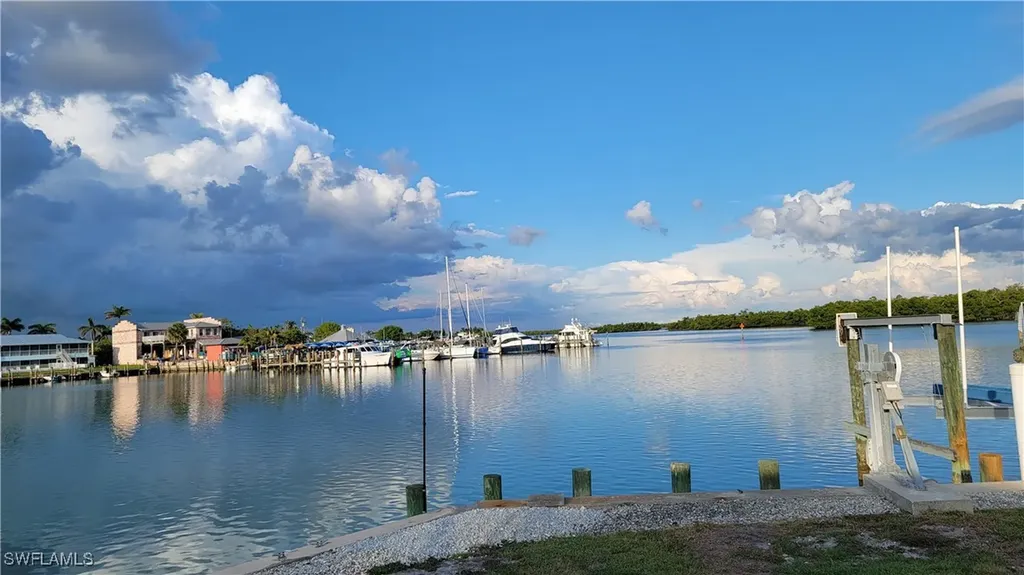 125 Pago Pago Drive E Naples FL 34113