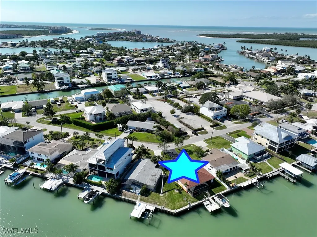 125 Pago Pago Drive E Naples FL 34113