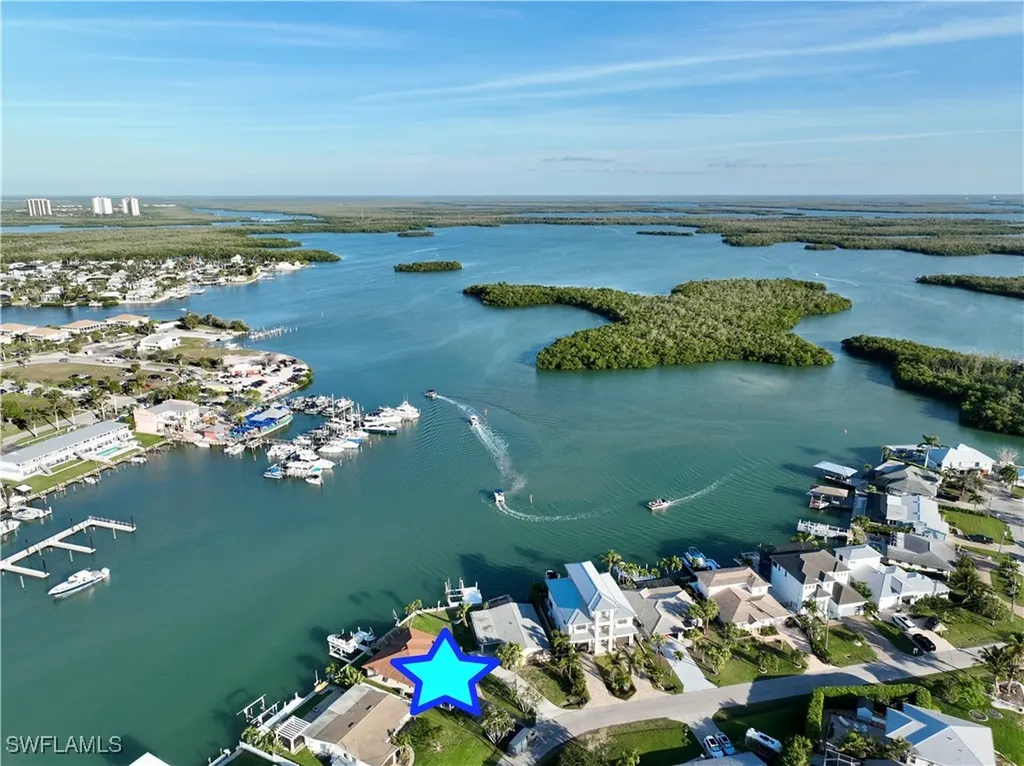 125 Pago Pago Drive E Naples FL 34113