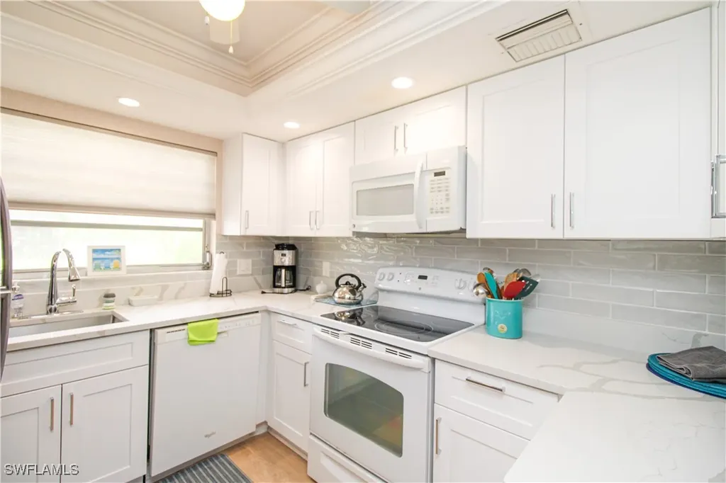 1020 Palm View Drive Naples FL 34110