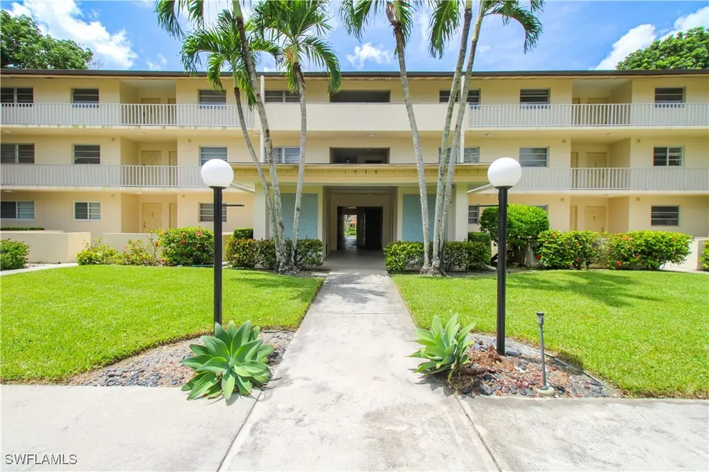 1020 Palm View Drive Naples FL 34110