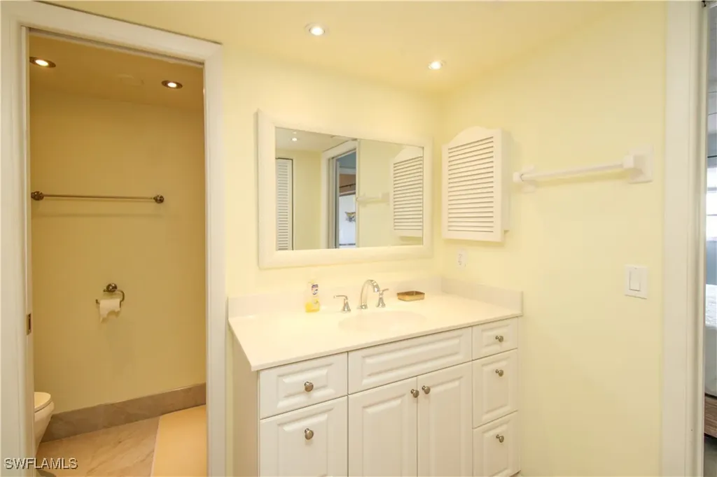 1020 Palm View Drive Naples FL 34110