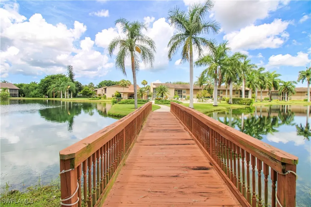 1020 Palm View Drive Naples FL 34110