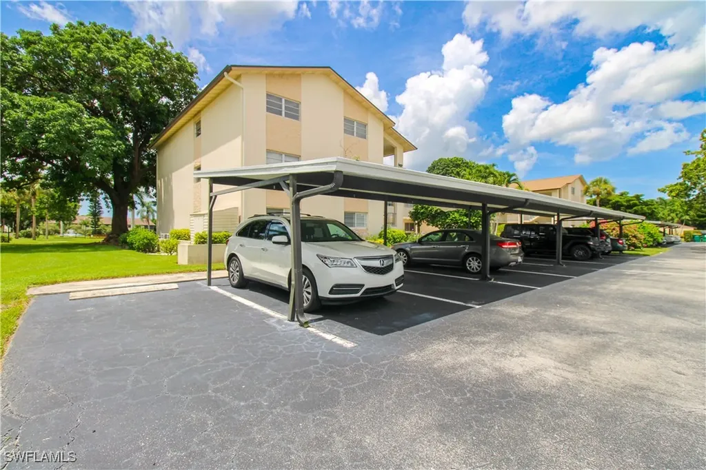 1020 Palm View Drive Naples FL 34110