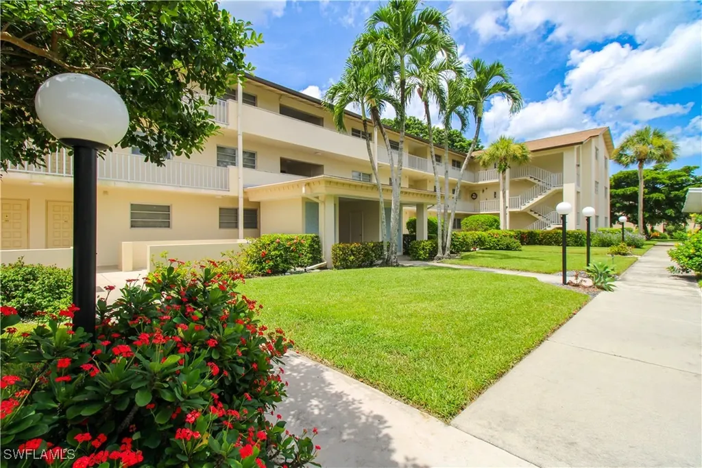1020 Palm View Drive Naples FL 34110