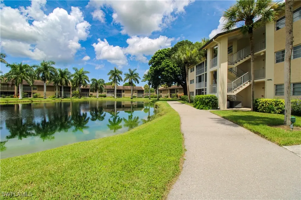 1020 Palm View Drive Naples FL 34110