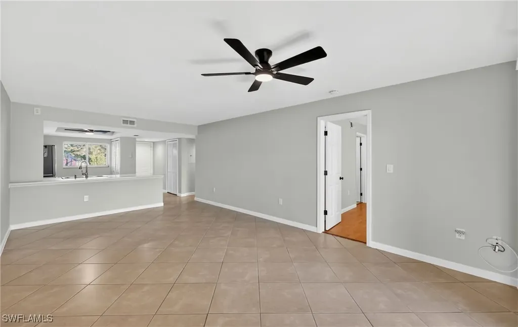 144 Cypress Way E Naples FL 34110