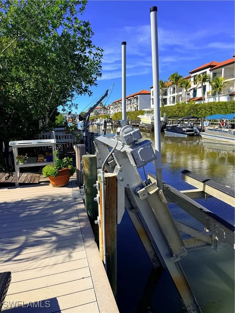 1575 Curlew Avenue W Naples FL 34102