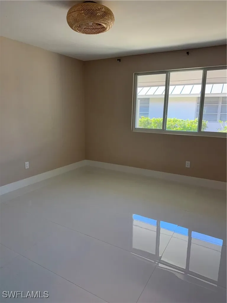 1575 Curlew Avenue W Naples FL 34102