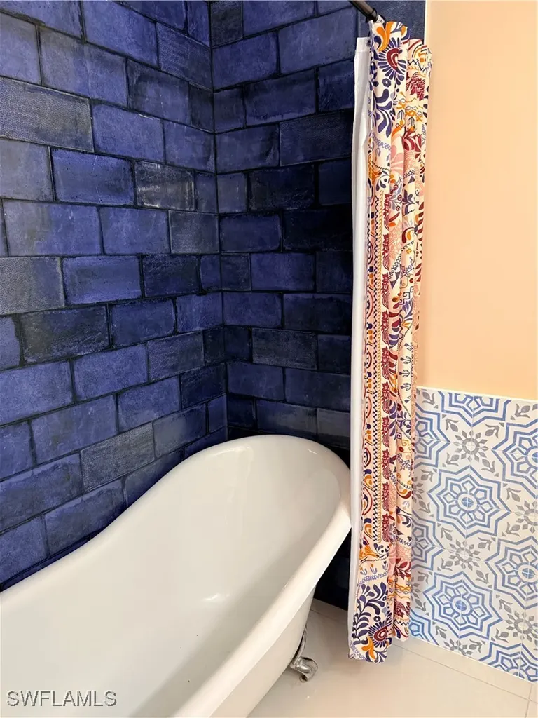 1575 Curlew Avenue W Naples FL 34102