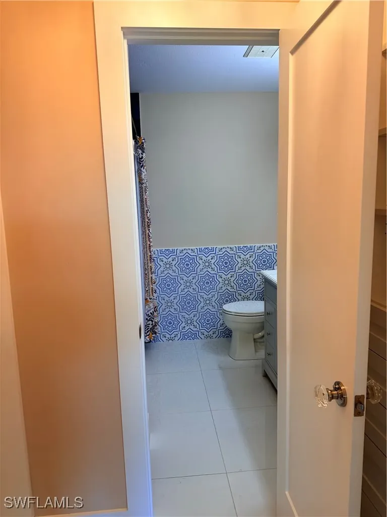 1575 Curlew Avenue W Naples FL 34102