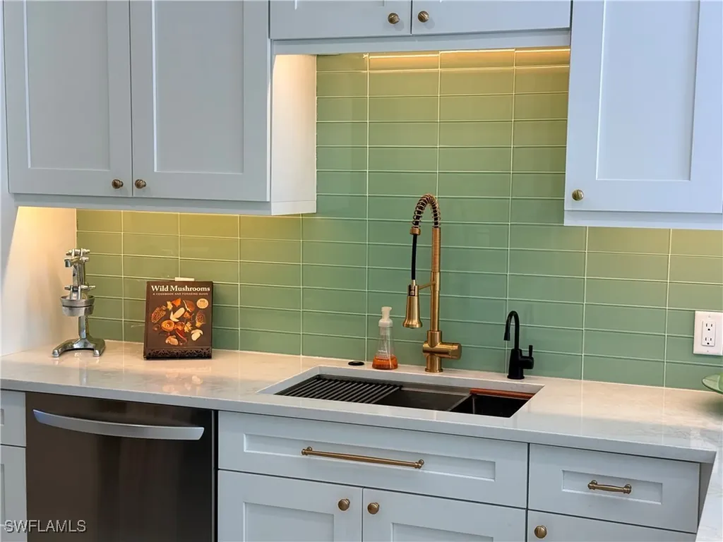 1575 Curlew Avenue W Naples FL 34102