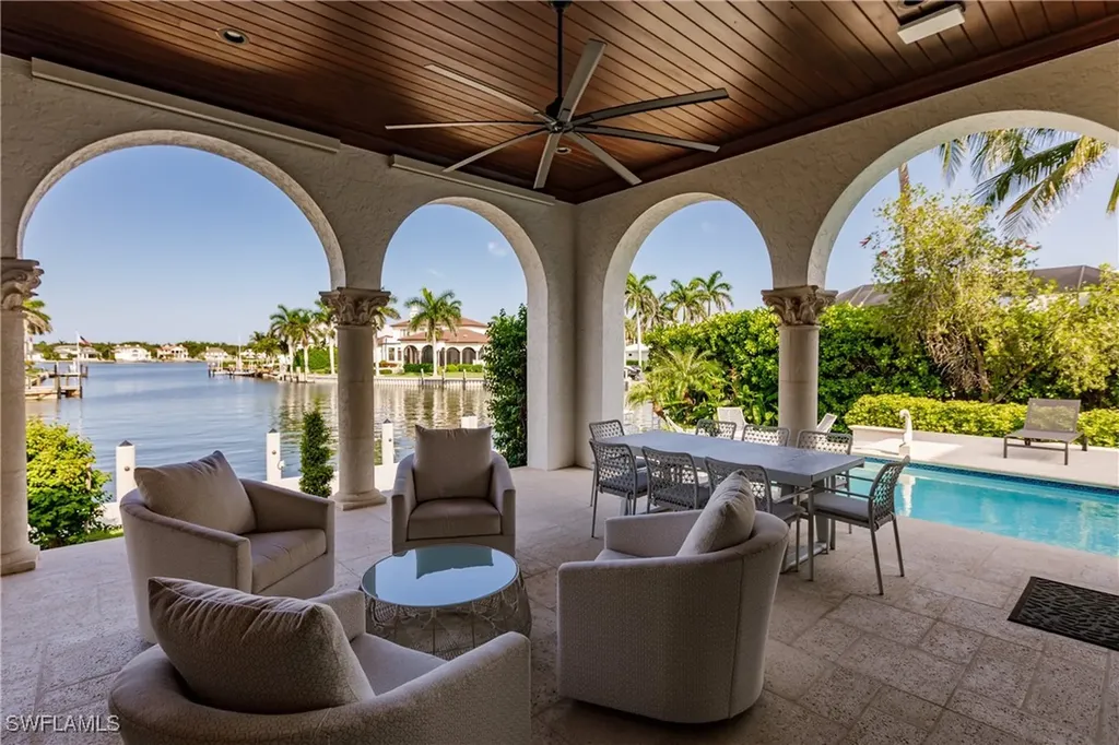 2450 Tarpon Road Naples FL 34102