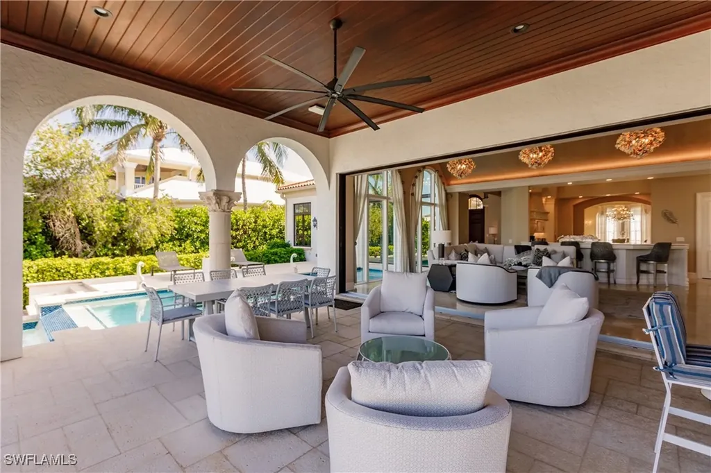 2450 Tarpon Road Naples FL 34102