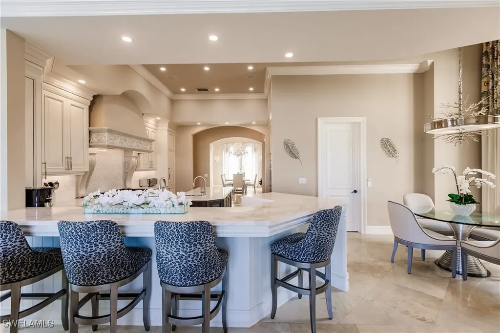 2450 Tarpon Road Naples FL 34102