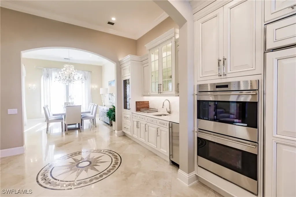 2450 Tarpon Road Naples FL 34102