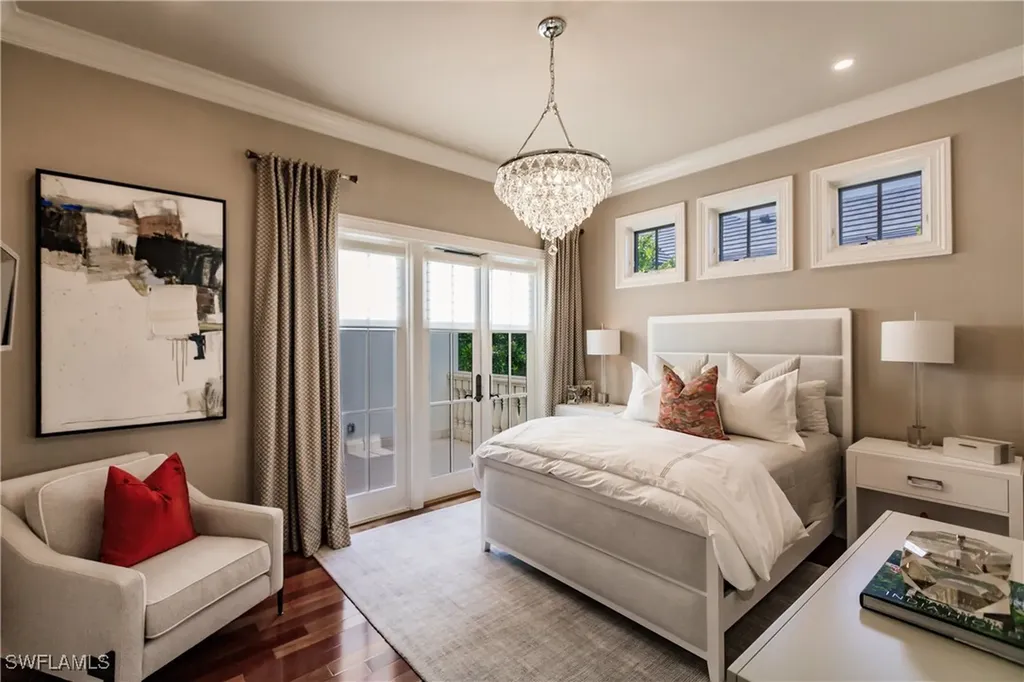 2450 Tarpon Road Naples FL 34102