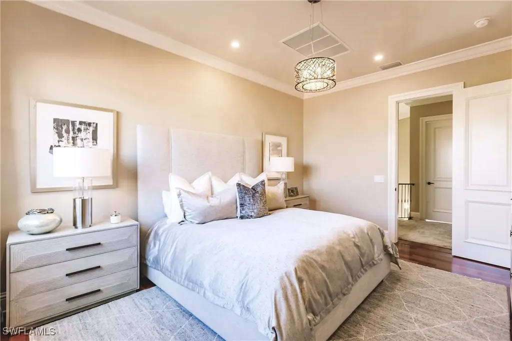 2450 Tarpon Road Naples FL 34102