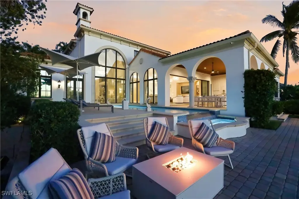 2450 Tarpon Road Naples FL 34102