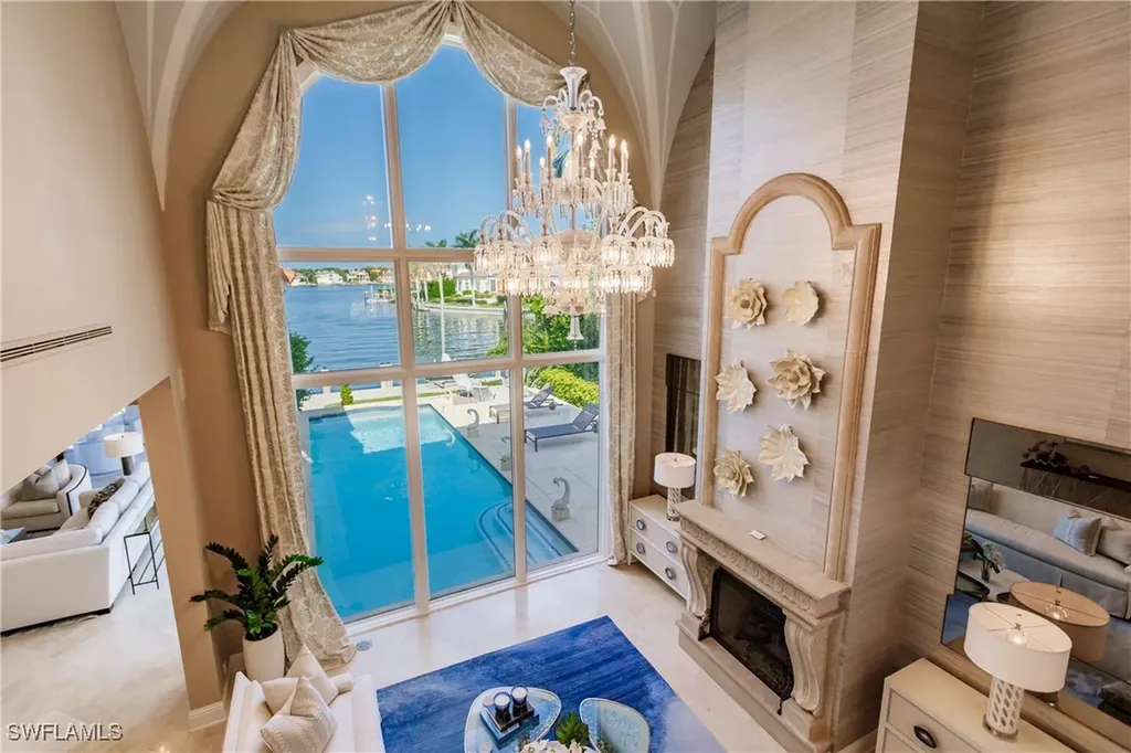 2450 Tarpon Road Naples FL 34102