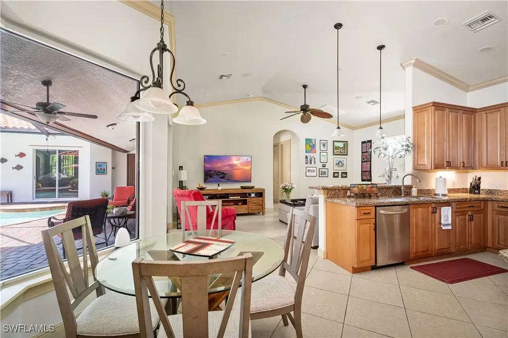 4000 Stonesthrow Court Naples FL 34109