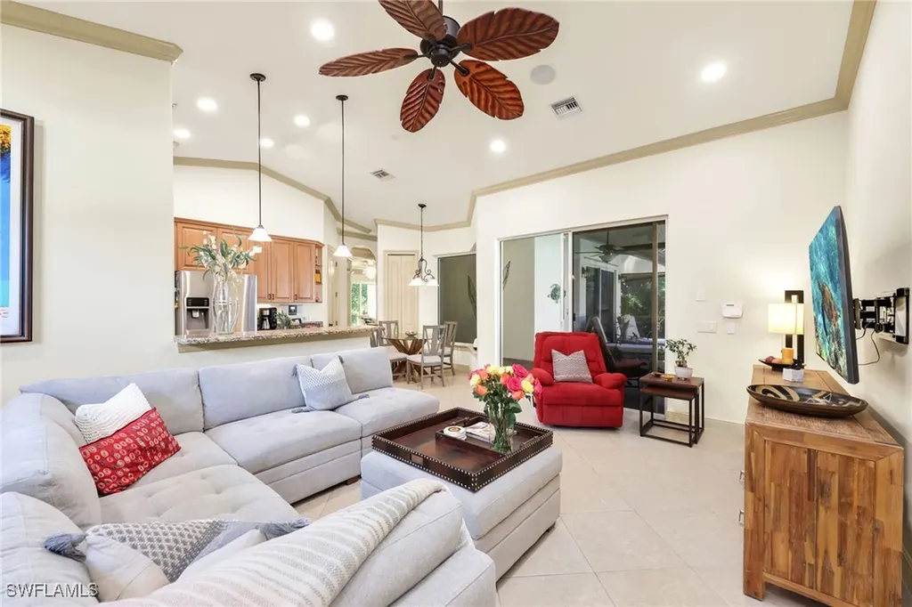 4000 Stonesthrow Court Naples FL 34109