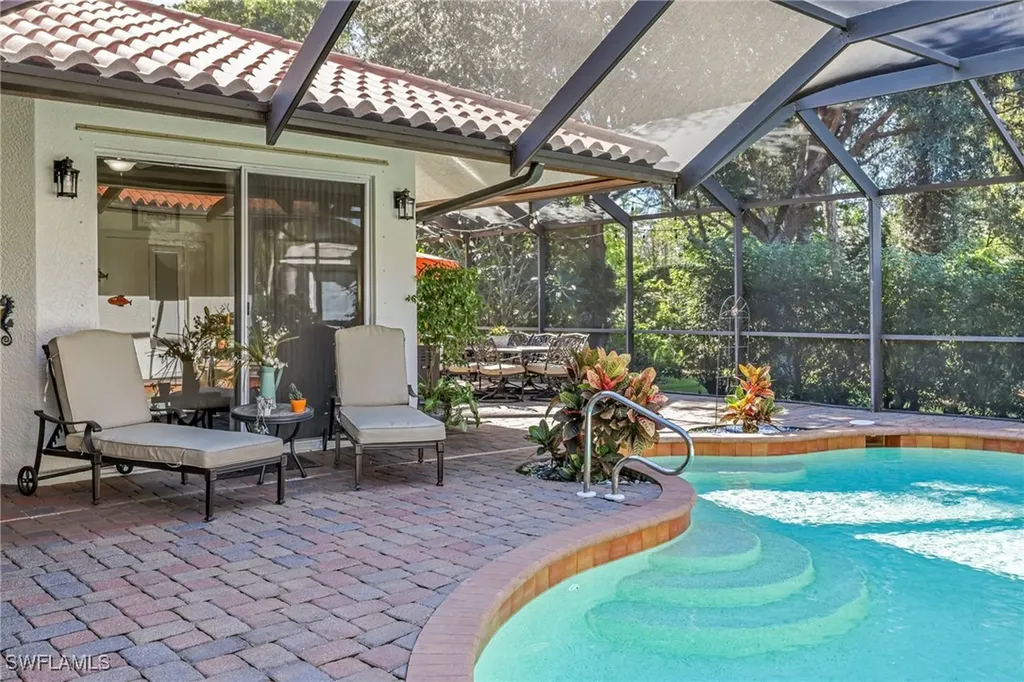4000 Stonesthrow Court Naples FL 34109