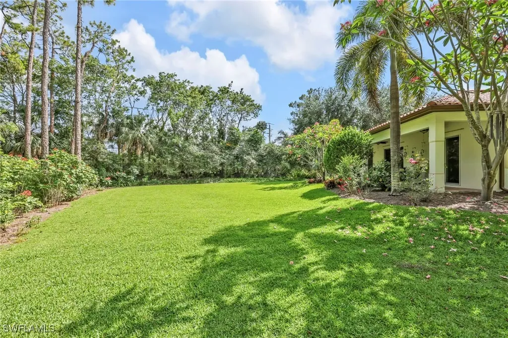 4000 Stonesthrow Court Naples FL 34109