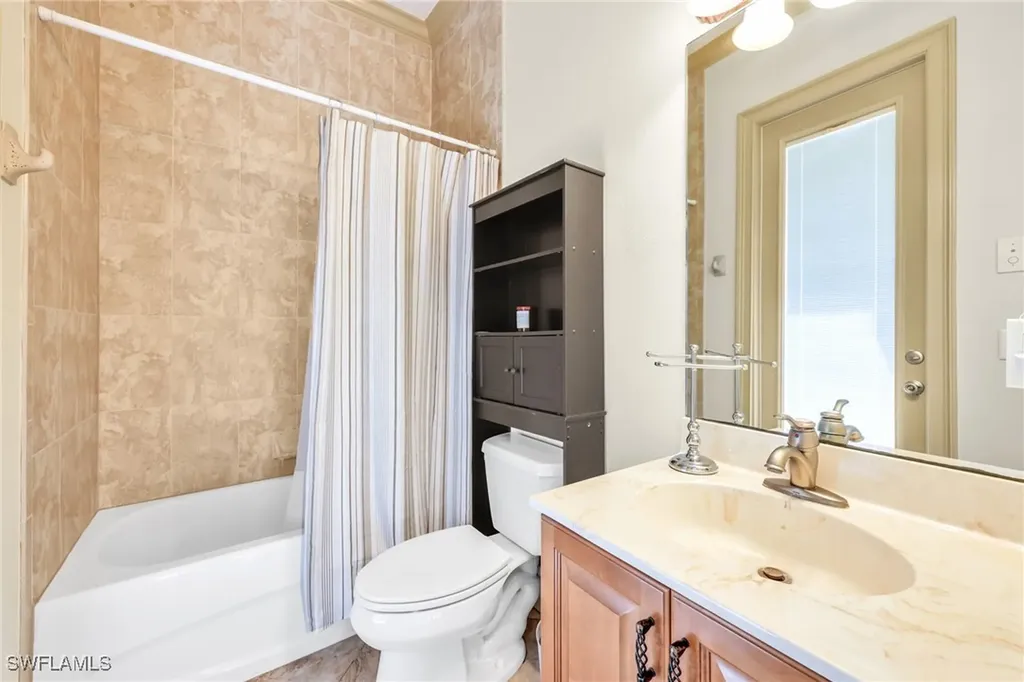 4000 Stonesthrow Court Naples FL 34109