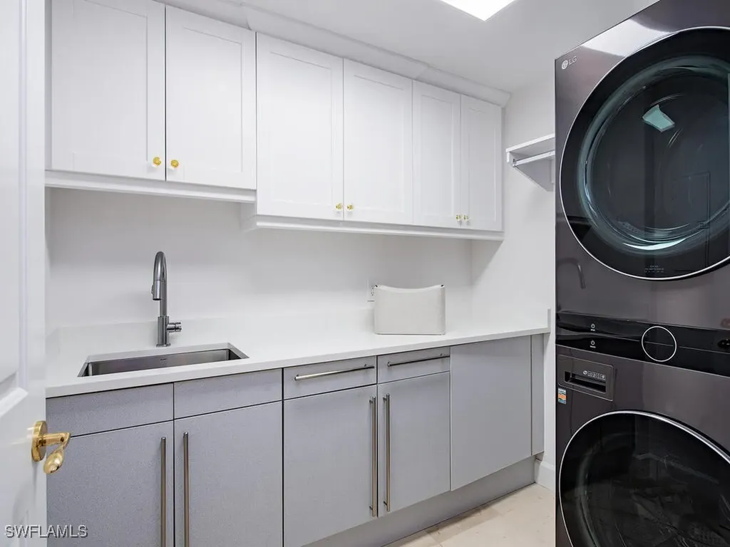 8473 Bay Colony Drive Naples FL 34108