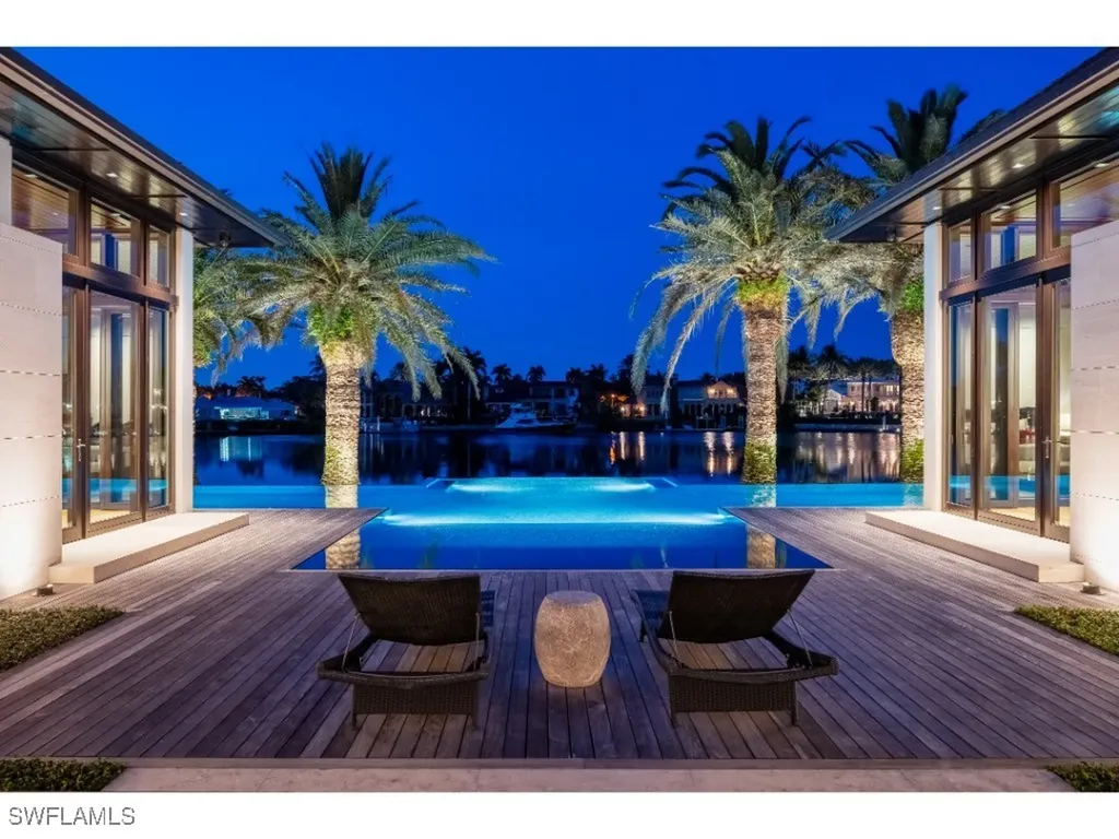 3065 Fort Charles Drive Naples FL 34102