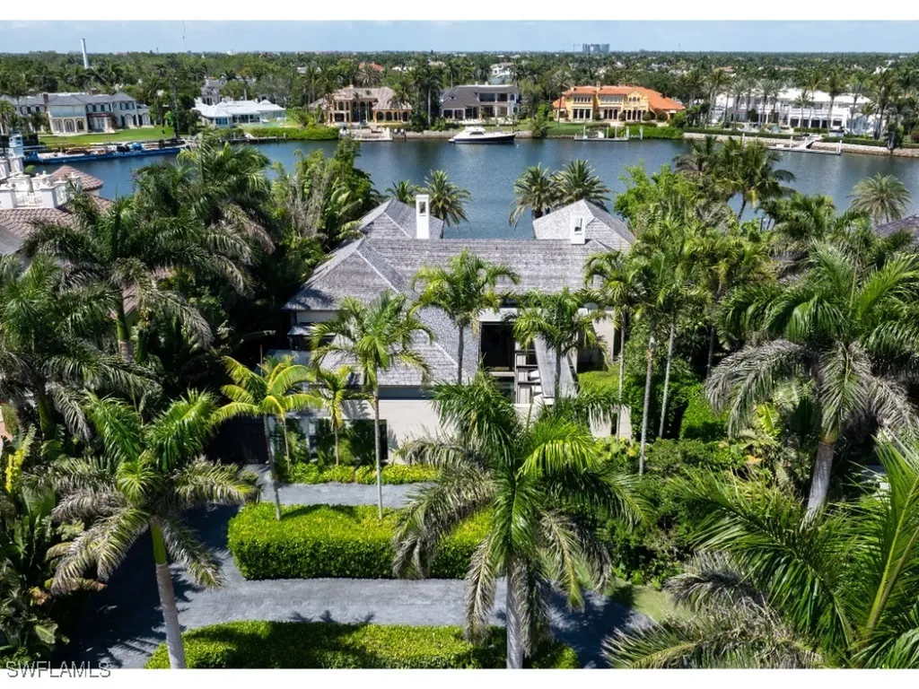 3065 Fort Charles Drive Naples FL 34102