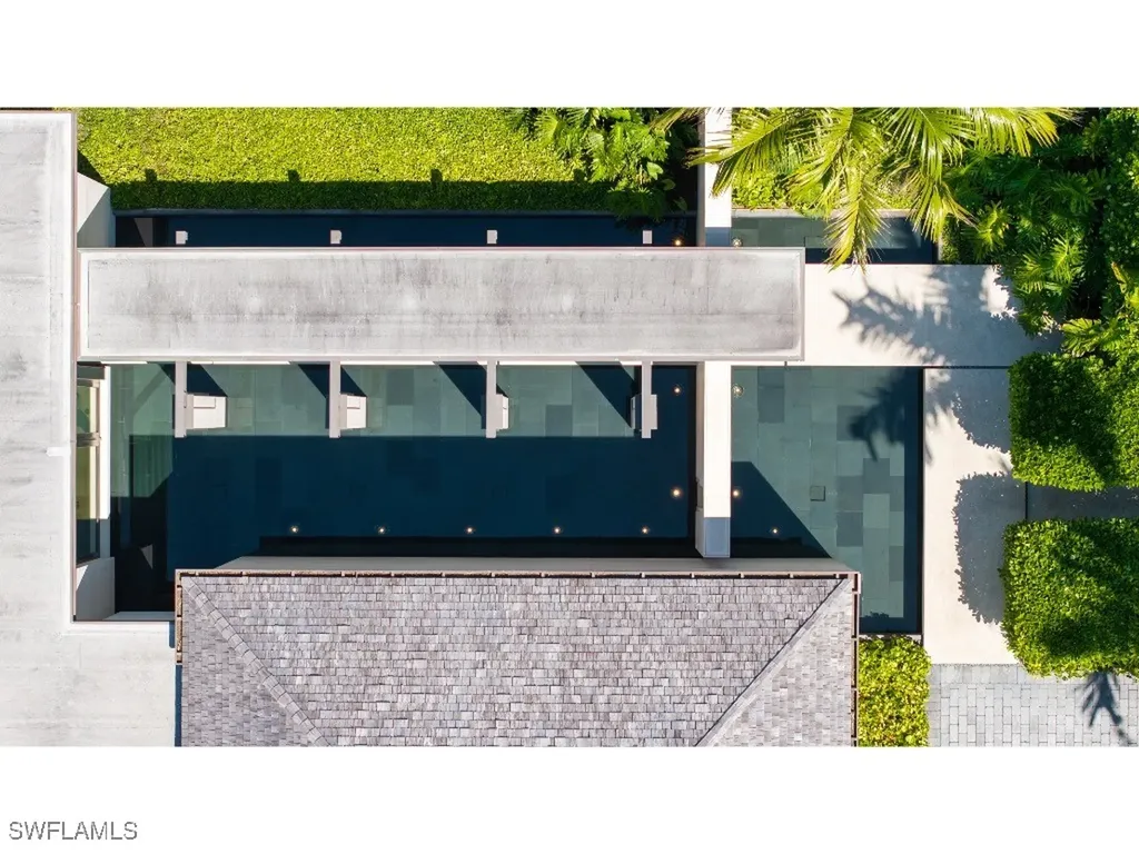 3065 Fort Charles Drive Naples FL 34102