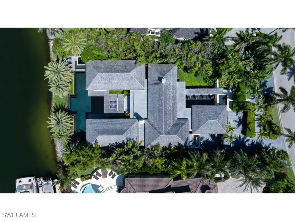 3065 Fort Charles Drive Naples FL 34102