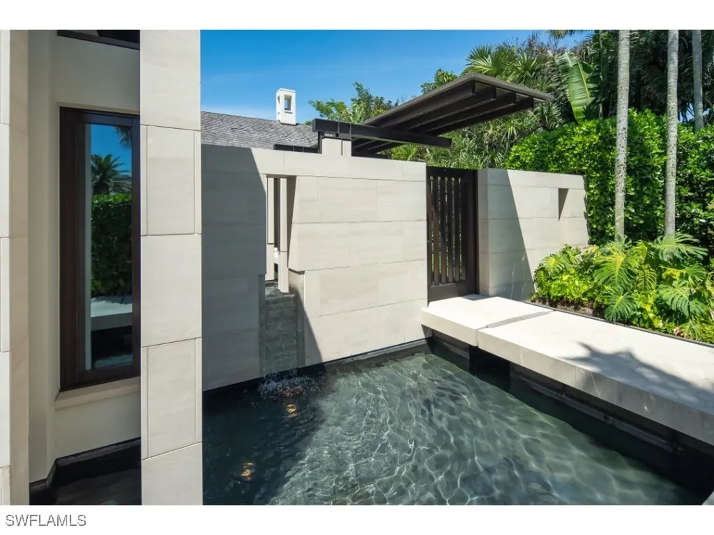 3065 Fort Charles Drive Naples FL 34102