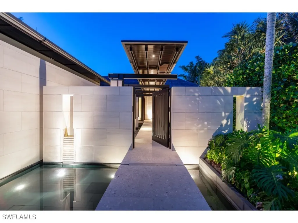 3065 Fort Charles Drive Naples FL 34102