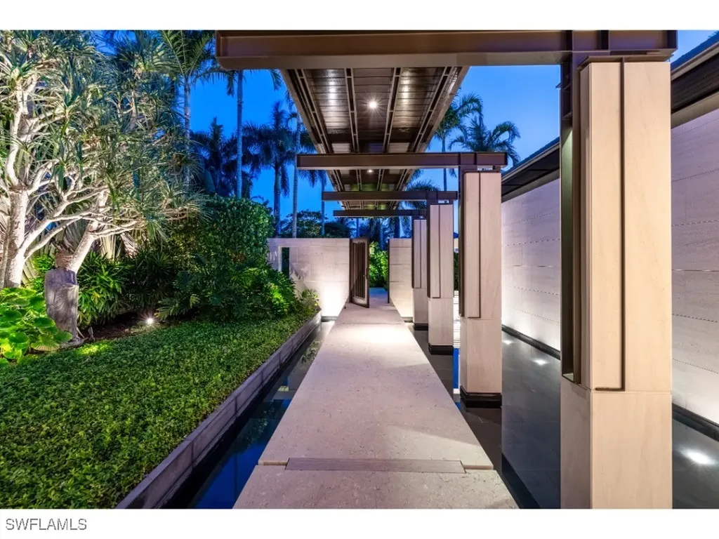 3065 Fort Charles Drive Naples FL 34102