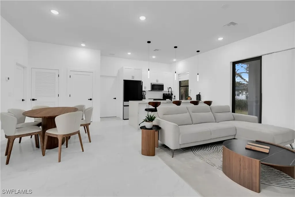 1914 Sunniland Boulevard Lehigh Acres FL 33971