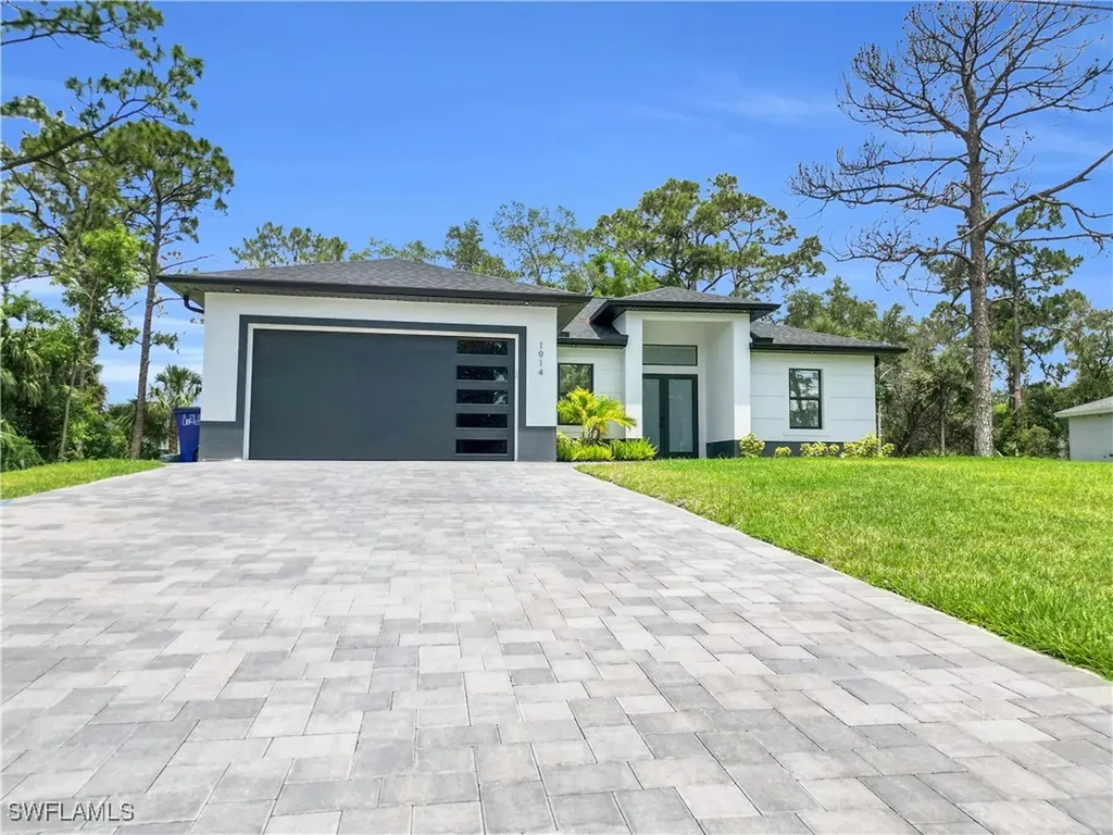 1914 Sunniland Boulevard Lehigh Acres FL 33971