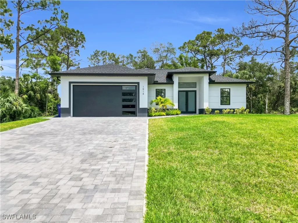 1914 Sunniland Boulevard Lehigh Acres FL 33971