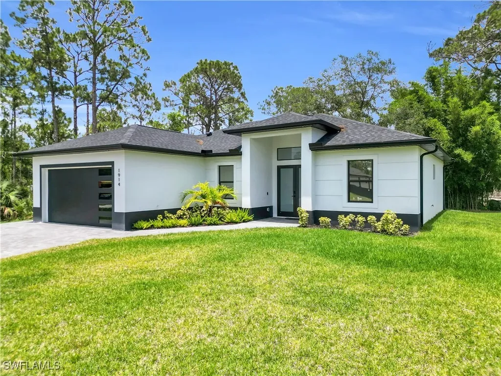 1914 Sunniland Boulevard Lehigh Acres FL 33971