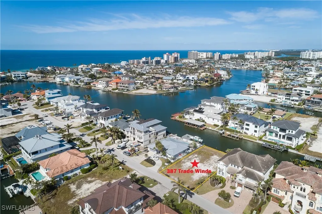 387 Trade Winds Avenue Naples FL 34108