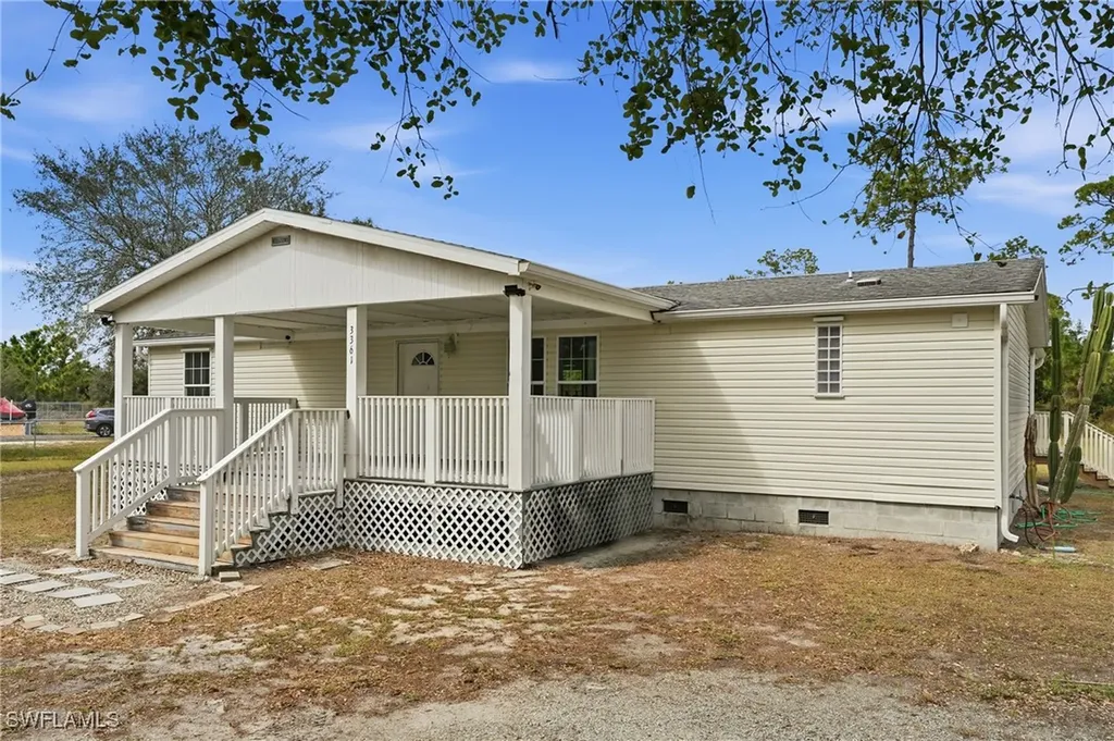 3361 2nd Avenue NE Naples FL 34120