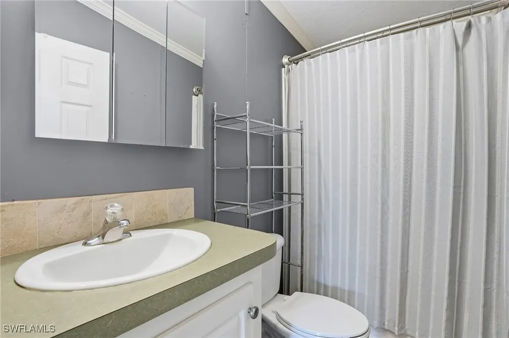 3361 2nd Avenue NE Naples FL 34120