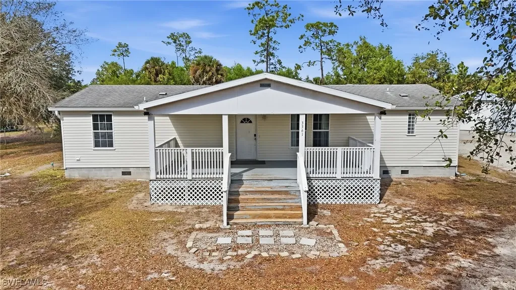 3361 2nd Avenue NE Naples FL 34120