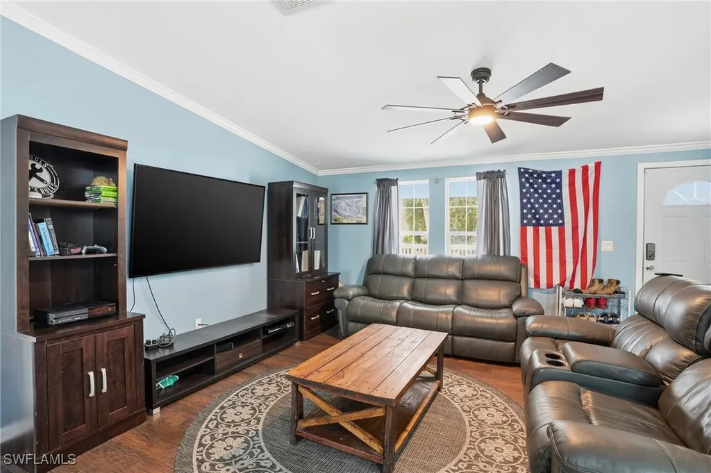 3361 2nd Avenue NE Naples FL 34120
