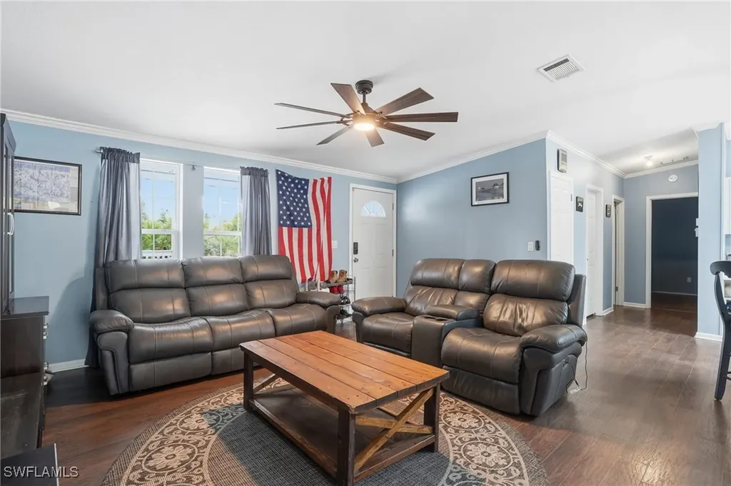 3361 2nd Avenue NE Naples FL 34120