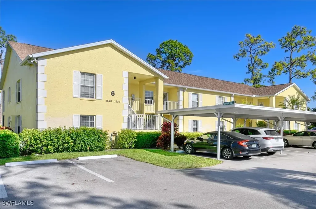 2642 Kings Lake Boulevard Naples FL 34112